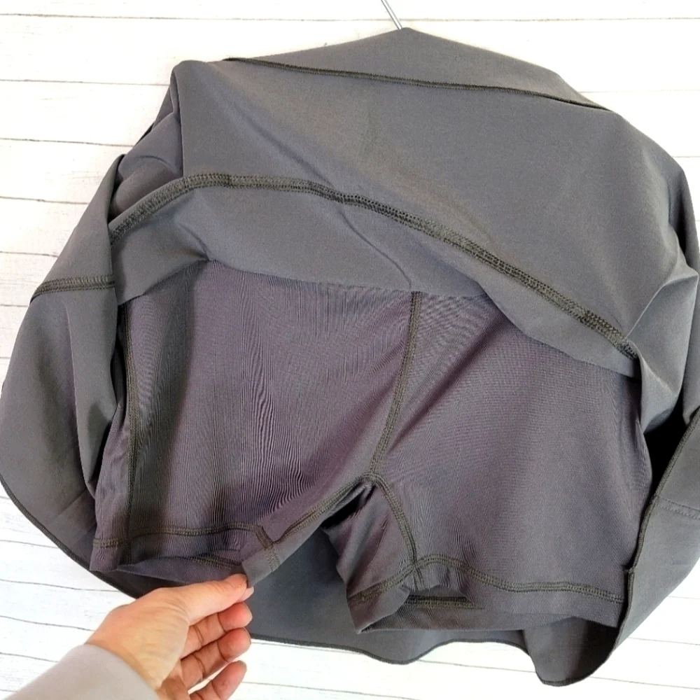 NIKE GRAY PULL ON MINI SKORT, SZ SMALL